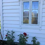 Eidegrend Boutique Eikelandsosen