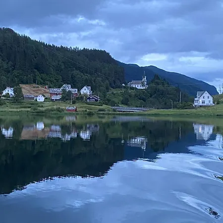 Eidegrend Boutique Eikelandsosen