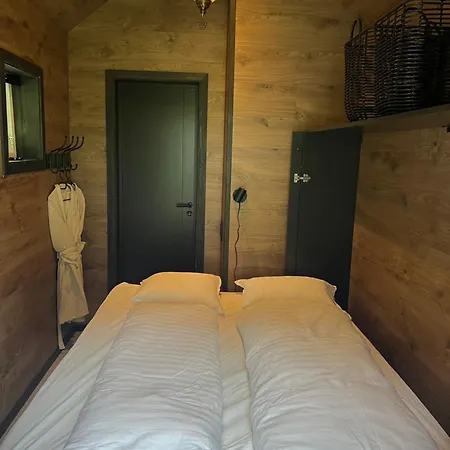 Eidegrend Boutique * Eikelandsosen