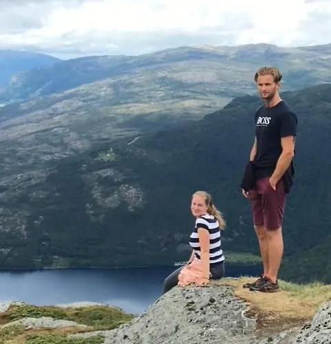 Eidegrend Boutique Semesterbostad Eikelandsosen