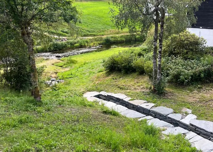 Eidegrend Boutique Semesterbostad Eikelandsosen